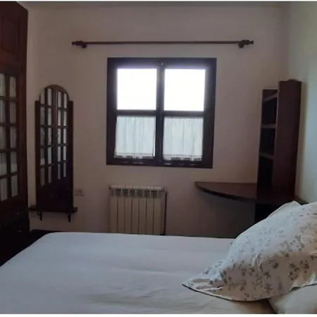 House - 4 Bedrooms - 9468