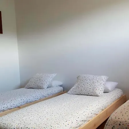 House - 4 Bedrooms - 9468 Chalet